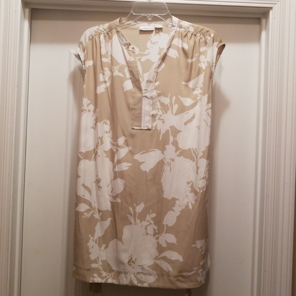 Sleeveless top
